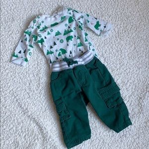 Gymboree boys cargo pant and onesie set